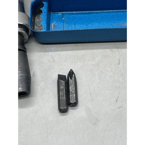 impact driver blue metal case includes 2 bits made in Tawain READ - Picture 5 of 7